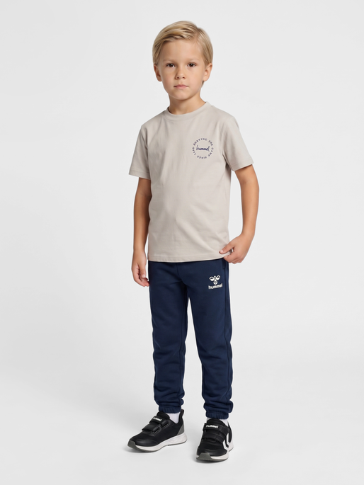 hmlJR REG GRAPHIC T-SHIRT S/S, VAPOR BLUE, model