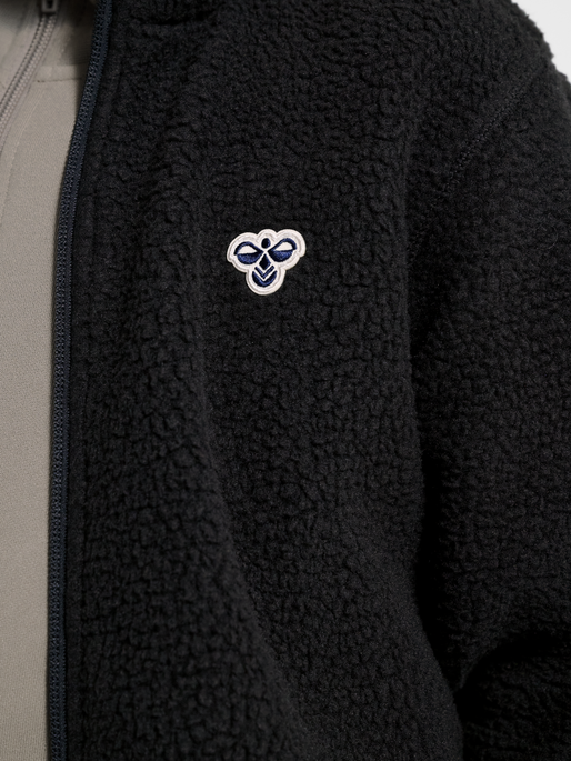 hmlJR ATLAS FLEECE ZIP JACKET, BLACK, model