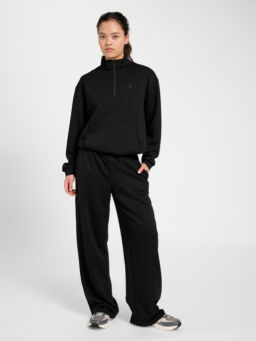 hmlYOGA SOFT HALFZIP W JACKET, BLACK, model