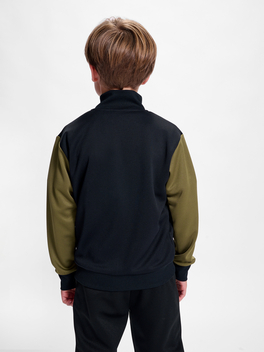 hmlWIN TRACKSUIT, BEECH, model