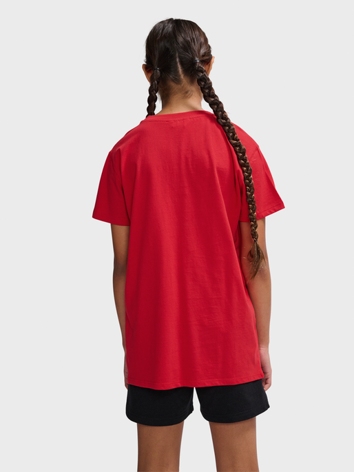 hmlGO 2.0 T-SHIRT S/S KIDS, TRUE RED, model