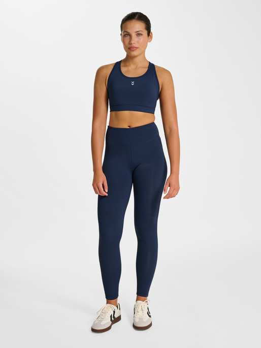 hmlPULSE MEDIUM SUPPORT BRA, DRESS BLUES, model