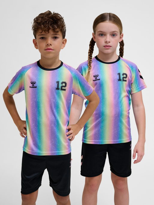hmlSHIMMER T-SHIRT S/S, PINK-A-BOO, model