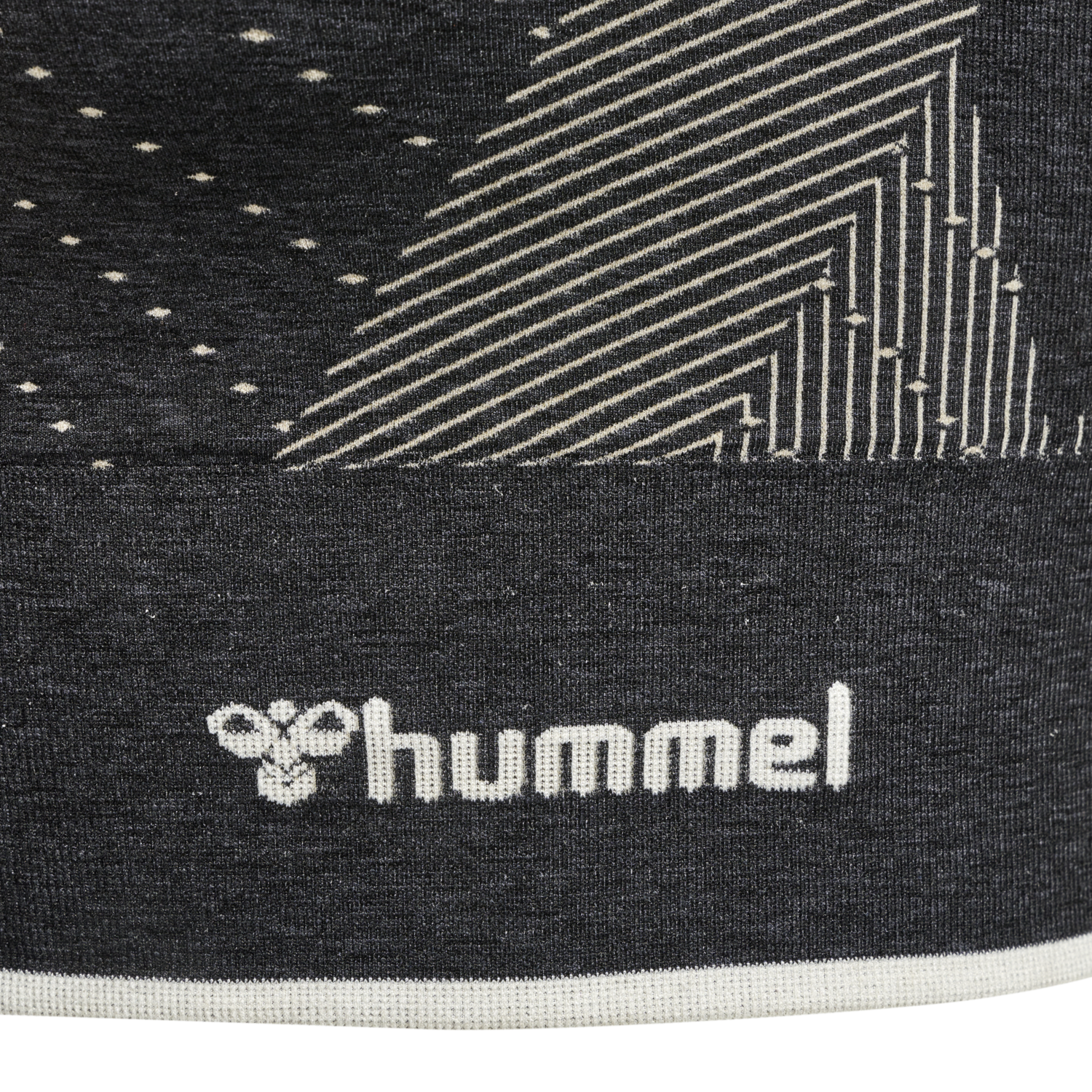 hmlMT HANA SEAMLESS SPORTS TOP, BLACK MELANGE, packshot