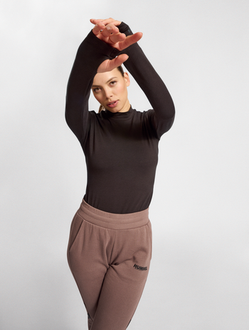 hmlMT RECHARGE T-SHIRT L/S, JAVA, model