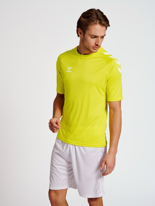 hmlCORE XK CORE POLY T-SHIRT S/S, BLAZING YELLOW, model