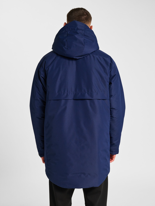 hmlGO PARKA JACKET, MARINE, model