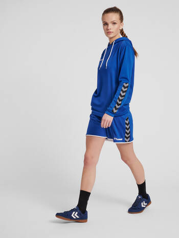 hmlAUTHENTIC POLY SHORTS WOMAN, TRUE BLUE, model