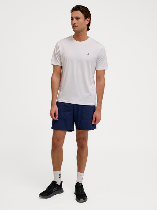 hmlPULSE TRAINING  T-SHIRT S/S, WHITE, model