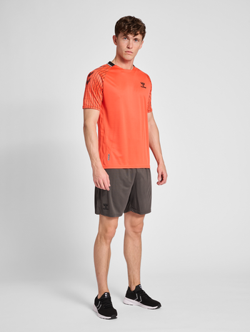 hmlONGRID POLY SHORTS, FORGED IRON, model