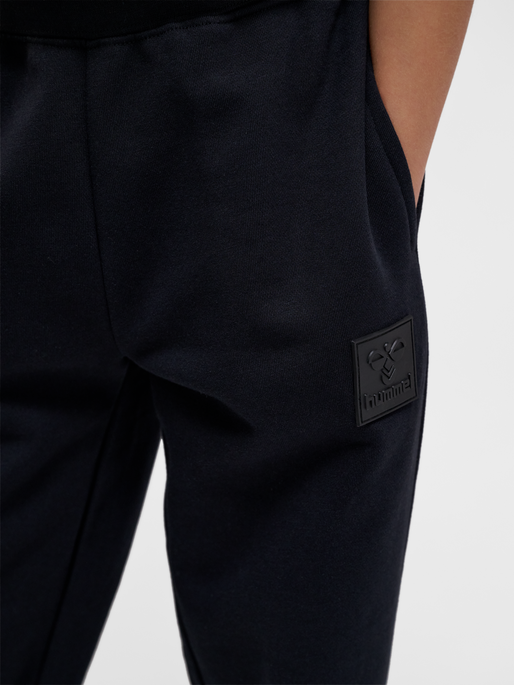hmlCLEAN ADJUSTABLE PANTS, BLACK, model