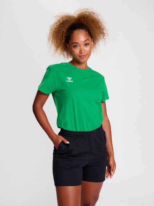 hmlGO 2.0 T-SHIRT S/S WOMAN, JELLY BEAN, model