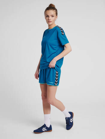 hmlAUTHENTIC POLY SHORTS WOMAN, CELESTIAL, model