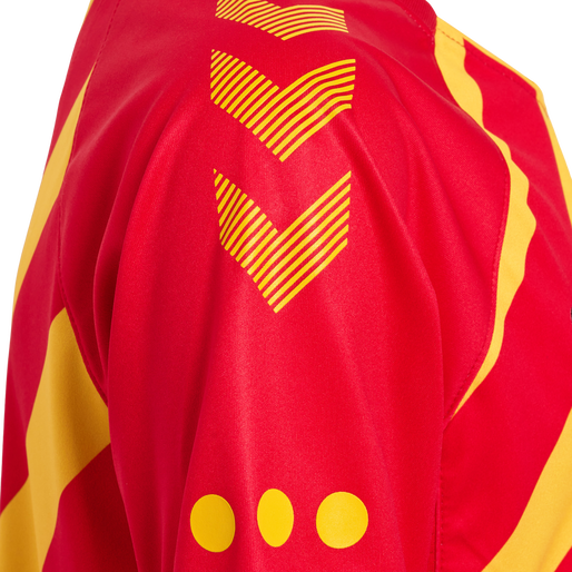 hmlCSC 19/20 KIDS HOME JERSEY S/S, TRUE RED/SPORTS YELLOW W/SPONS hmlCSC 19/20 KIDS HOME JERSEY S/S, TRUE RED/SPORTS YELLOW W/SPONS, packshot