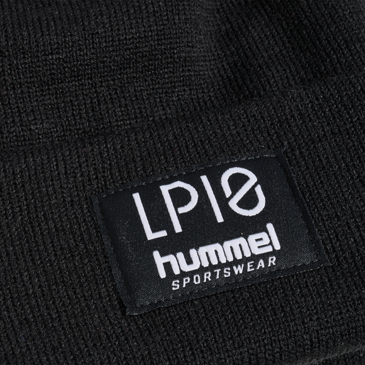 hmlLP10 BEANIE, 2001 hmlLP10 BEANIE, 2001, packshot