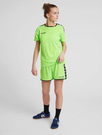 hmlAUTHENTIC POLY SHORTS WOMAN, GREEN GECKO, model