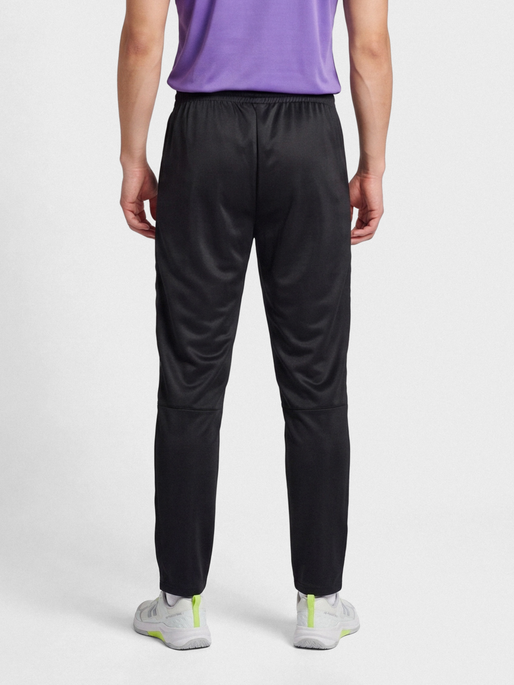 hmlAUTHENTIC TRAINING PANTS, BLACK, model
