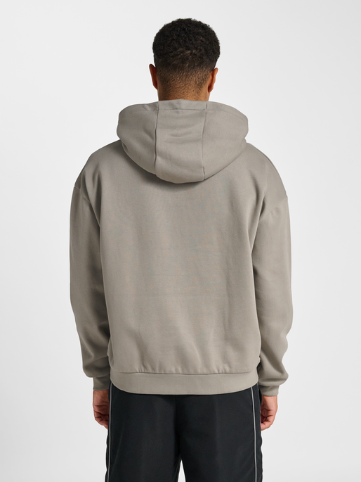 hmlBOXY HOODIE LOGO, ROCK RIDGE, model