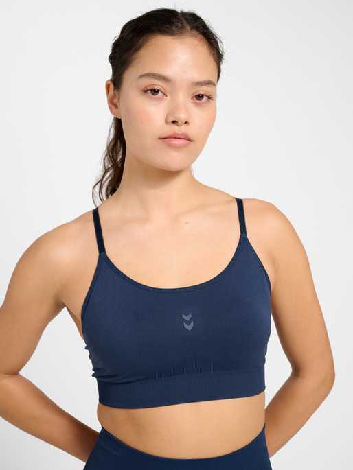 hmlFLOW PADDED BRA, DRESS BLUES, model