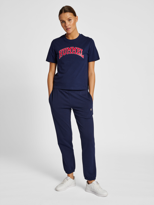 hmlIC GILL LOOSE T-SHIRT, 7666, model