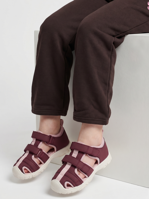 SANDAL VELCRO INFANT, NOCTURNE, model