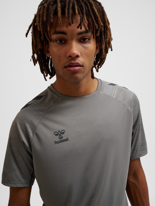 hmlPRO TRAINING JERSEY S/S, STEEL GRAY, model