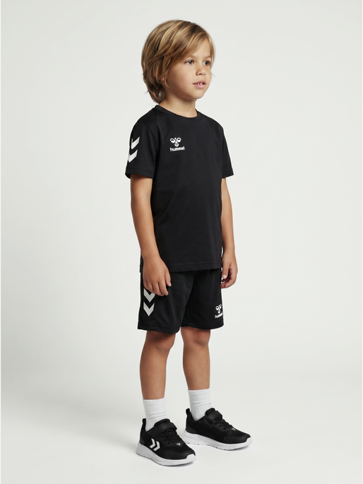 hmlLOGO SET KIDS, BLACK, model