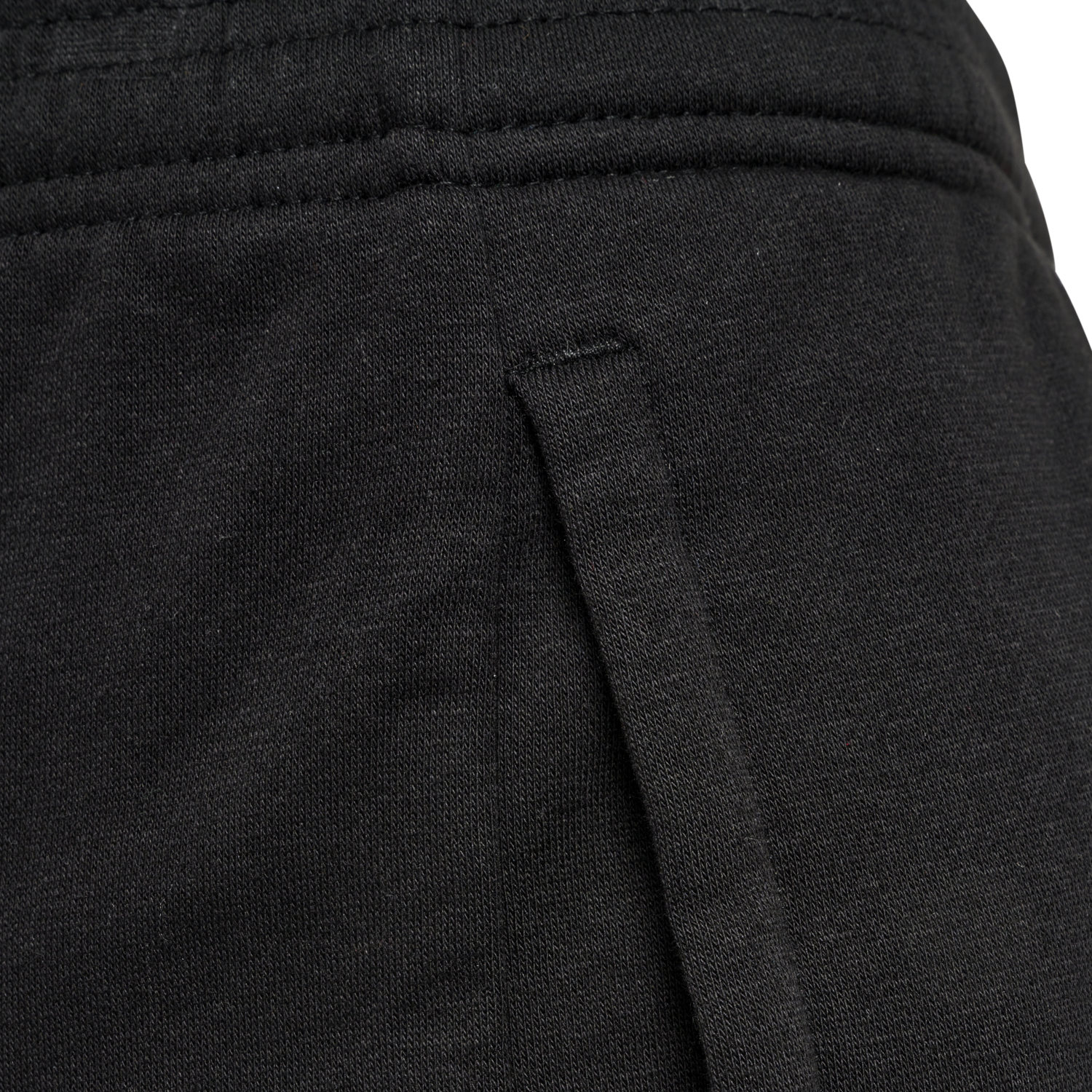 hmlRED BASIC SWEAT SHORTS WOMAN, BLACK, packshot