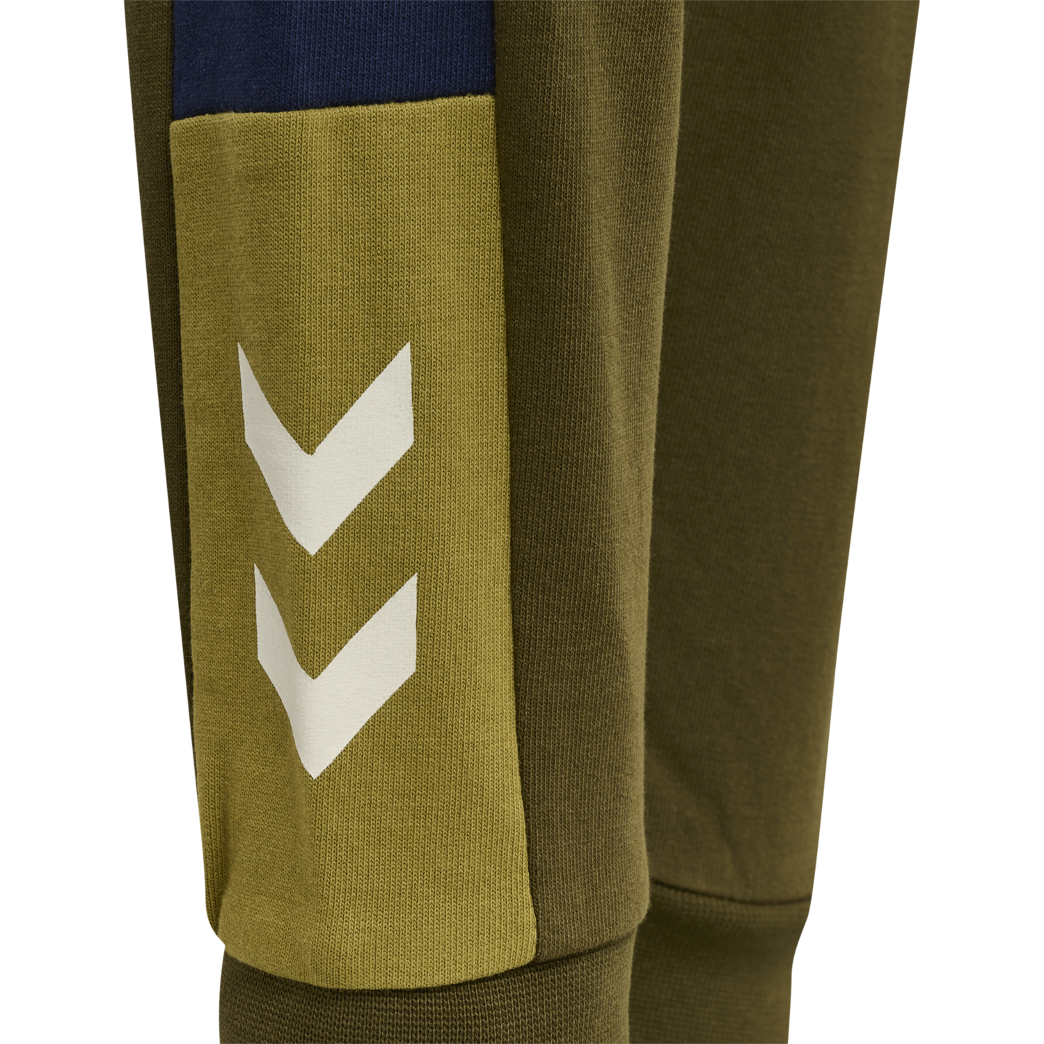 hmlCOMMON PANTS, DARK OLIVE, packshot