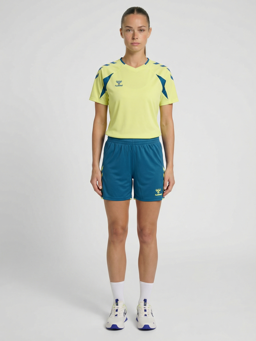 hmlCORE 2.0 SHORTS WOMAN, CELESTIAL/PALE LIME YELLOW, model