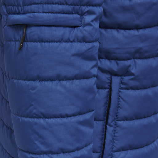 hmlNORTH QUILTED HOOD JACKET, TRUE BLUE, packshot