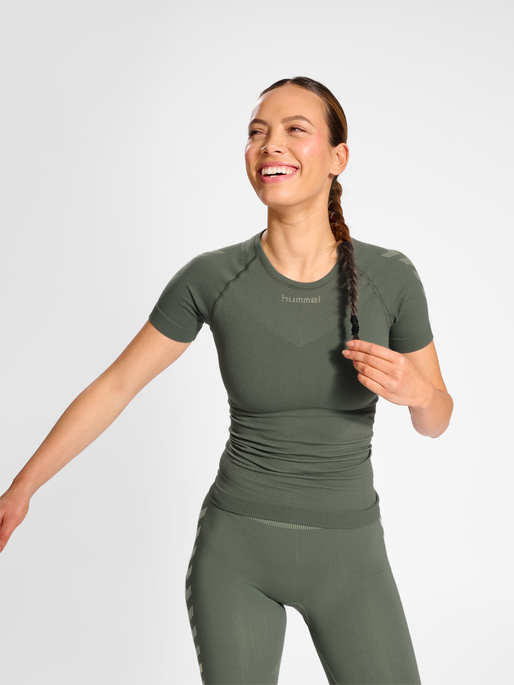 HUMMEL FIRST SEAMLESS JERSEY S/S W, SEA SPRAY, model