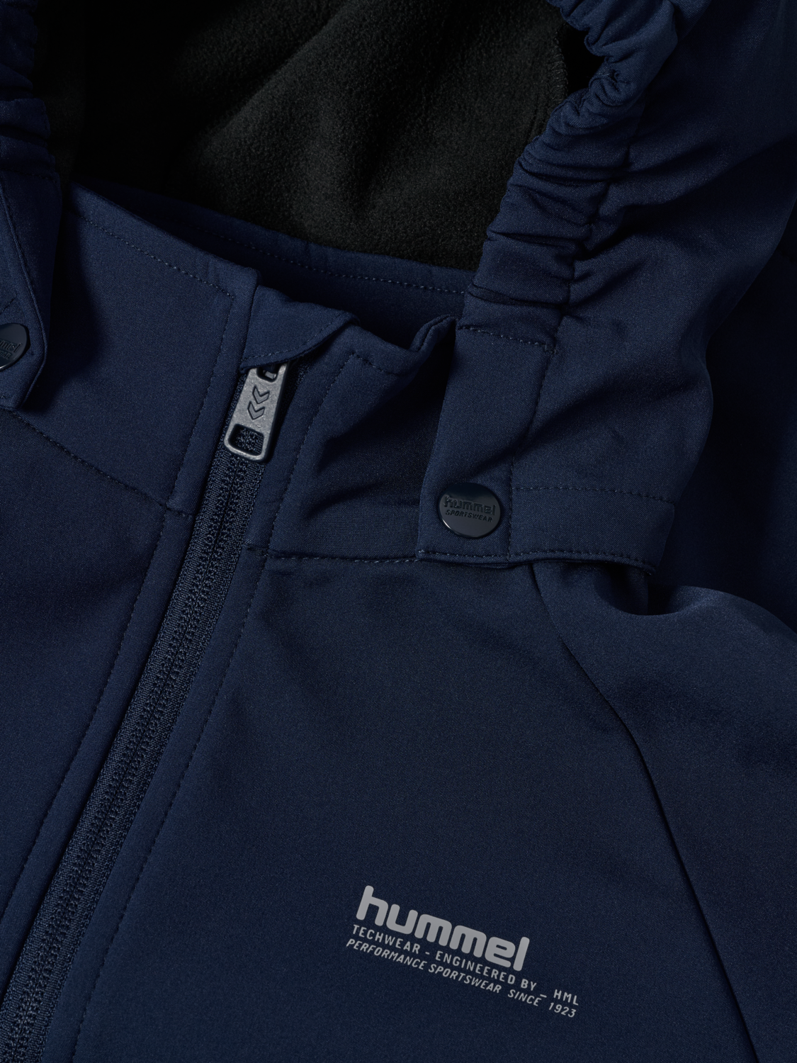 hmlJR LOOSE SOFTSHELL JACKET, BLACK IRIS, packshot