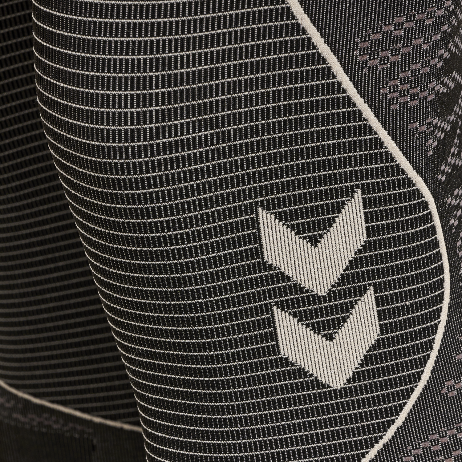 hmlMT MILA SEAMLESS MID WAIST TIGHT, BLACK/CHATEAU GREY, packshot