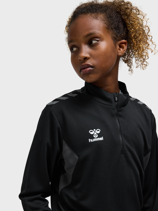 hmlAUTHENTIC HALF ZIP SWEAT KIDS, BLACK, model