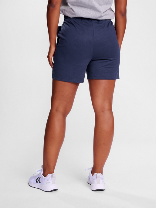 hmlGO 2.0 SWEATSHORTS WOMAN, MARINE, model