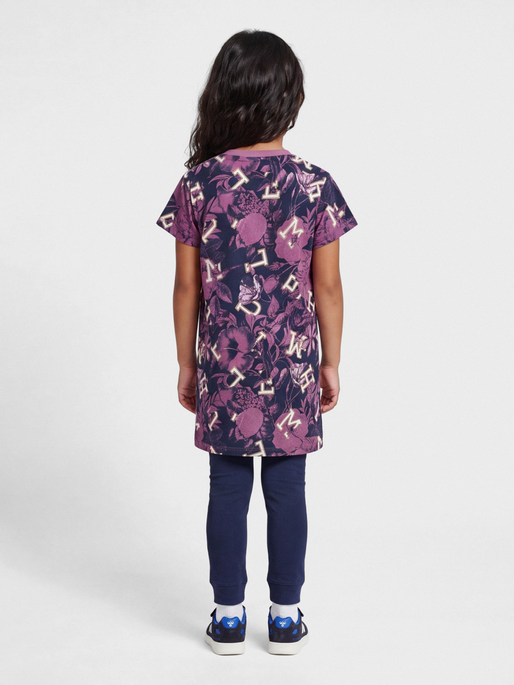 hmlDRAMA T-SHIRT DRESS S/S, BORDEAUX, model