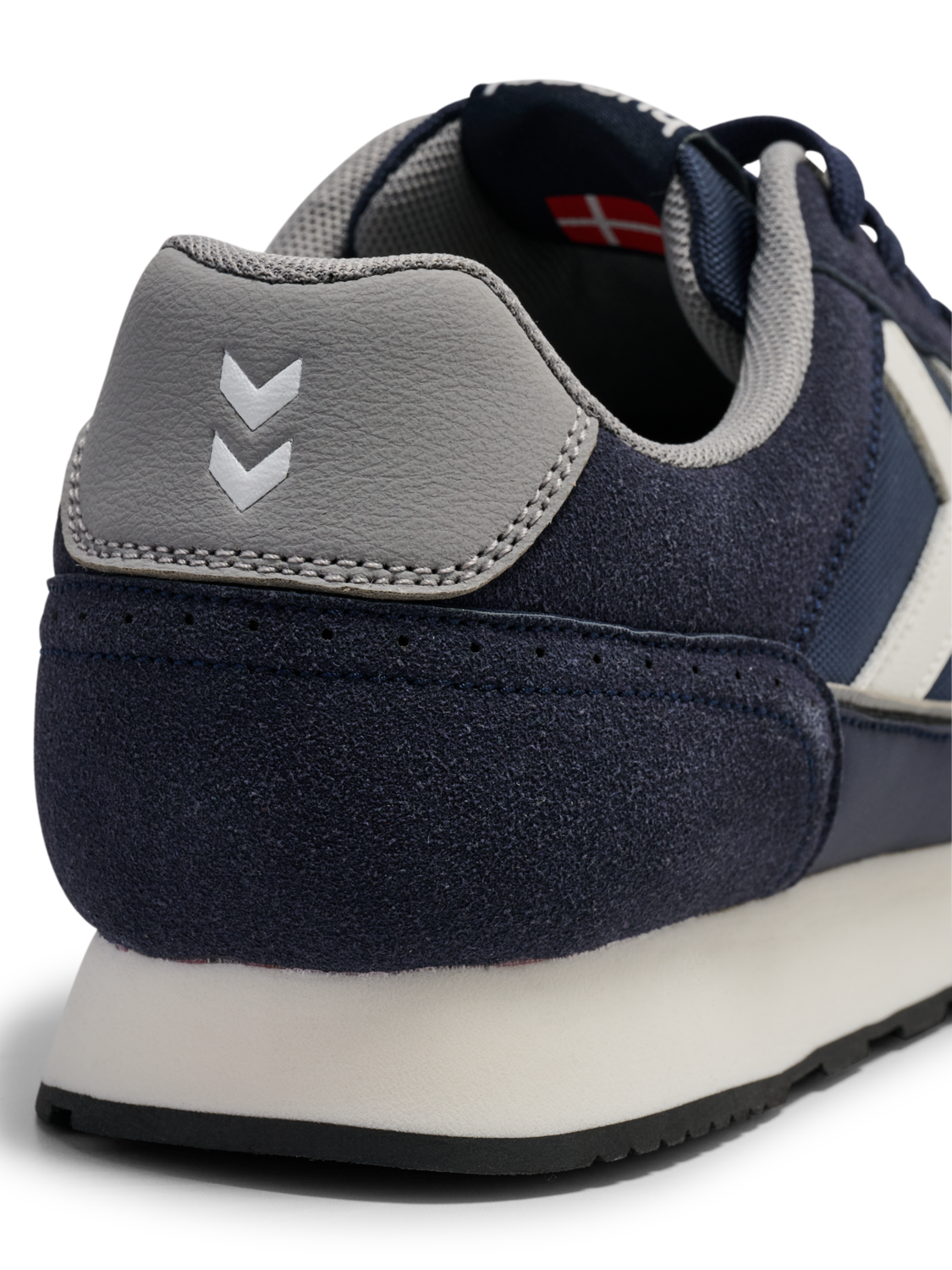 HML PARLERMO  CORE, BLACK IRIS, packshot