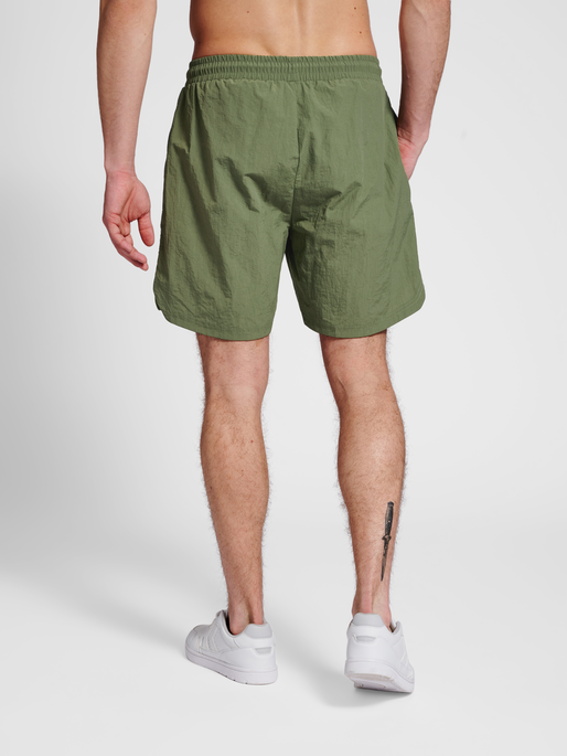 hmlLGC TRAVIS WOVEN SHORTS, 6264, model