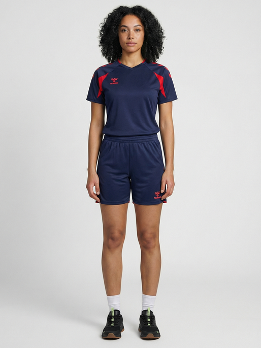 hmlCORE 2.0 SHORTS WOMAN, MARINE/TRUE RED, model