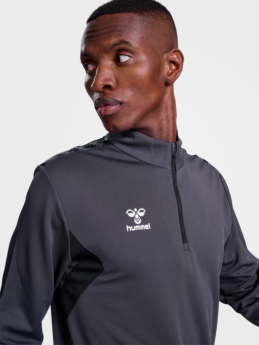 hmlAUTHENTIC HALF ZIP SWEAT, ASPHALT, model