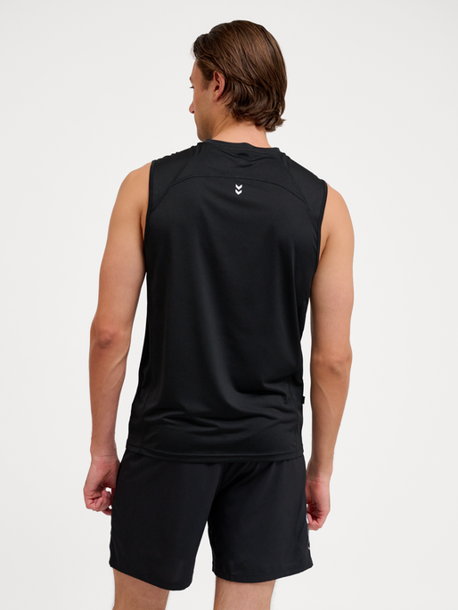 hmlPULSE WORKOUT TANK TOP, BLACK, model