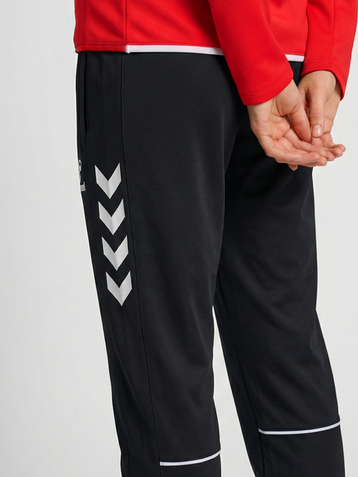 hmlCORE 2.0 WOVEN PANTS WOMAN, BLACK/WHITE, model