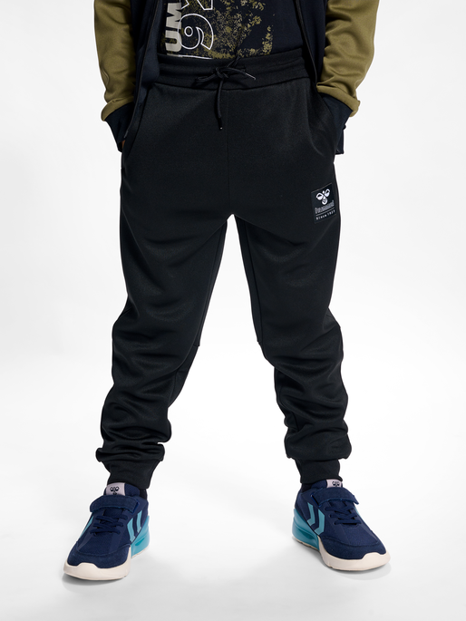 hmlWIN TRACKSUIT, BEECH, model