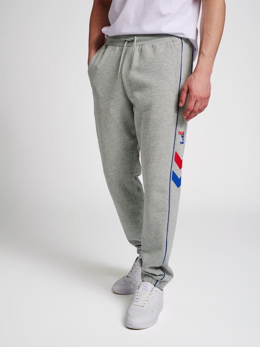 hmlIC DURBAN REGULAR PANTS, GREY MELANGE, model