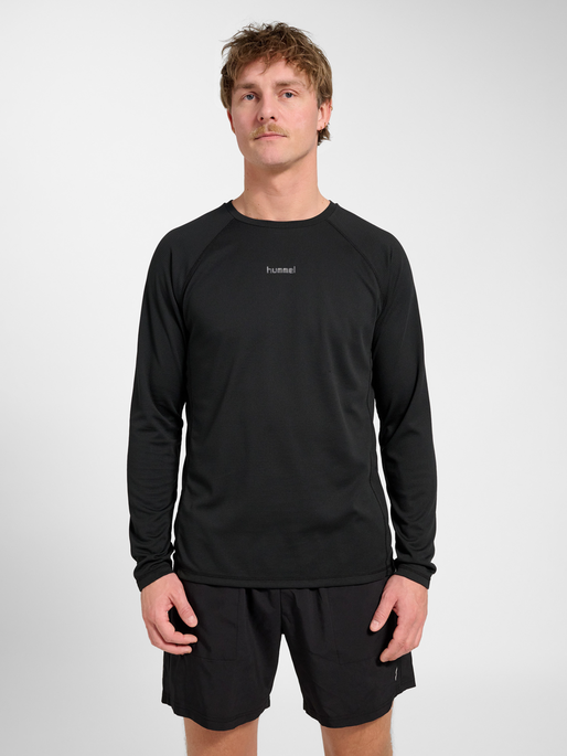 hmlMOMENTUM T-SHIRT L/S, BLACK, model