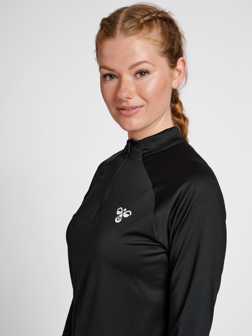 hmlGG12 TRAINING 1/2 ZIP SWEAT WOMAN, 2001, model