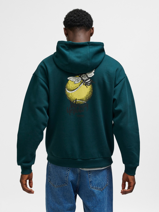 hmlLOOSE HOODIE WRONG YELLOW, PONDEROSA PINE, model