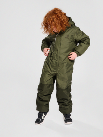 hmlGOAL TEX SNOWSUIT, OLIVE NIGHT, model