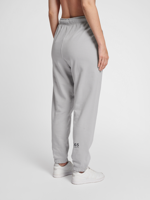 hmlLGC LOYALTY SWEATPANTS, HARBOR MIST, model